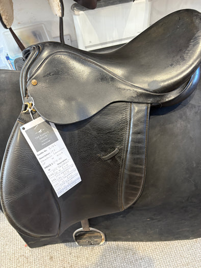 #2186 17.5 Launceston Equestrian GP WIDE