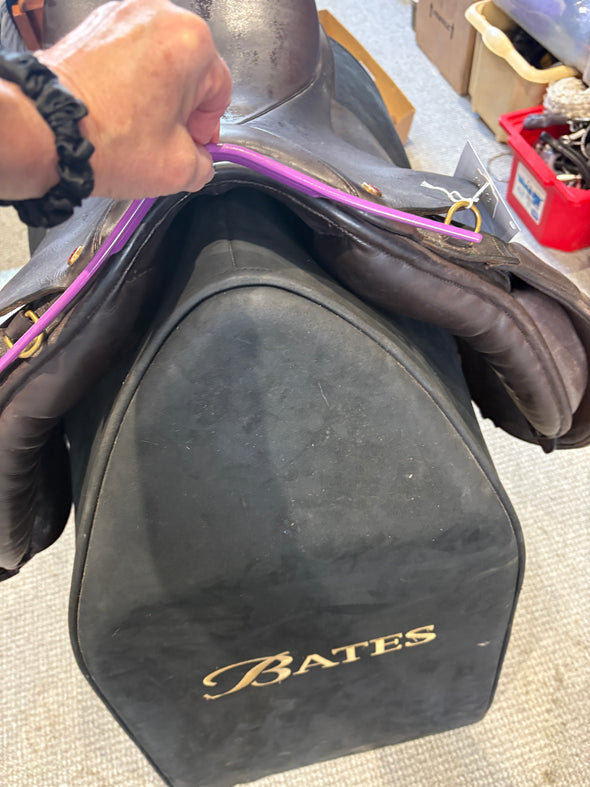 #2210 17" Kings WH/Show Saddle 3XW