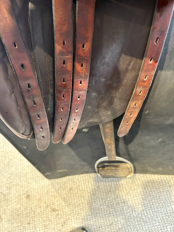 #2210 17" Kings WH/Show Saddle 3XW