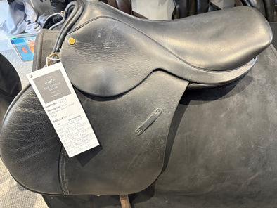 #2218 17.5 Humphries & Swain Jumping Saddle M/W