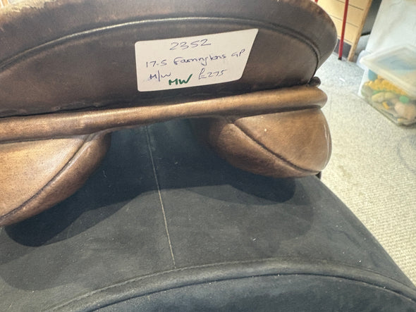 #2352 17.5 Farringtons GP M/W