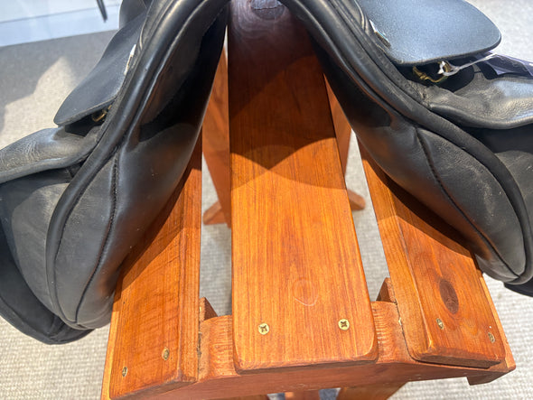 #2164 17" El Caballo Dressage Saddle WIDE