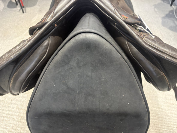 #2371 17 Kent & Masters MJJ Jumping Saddle C/G (XW)