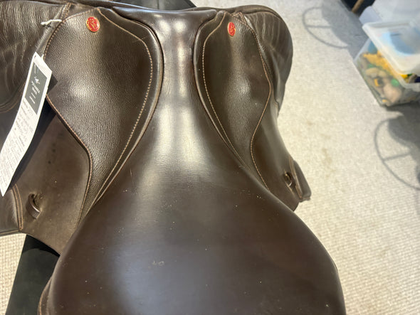 #2371 17 Kent & Masters MJJ Jumping Saddle C/G (XW)