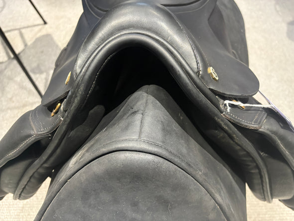 #2382  17.5 Barnsby Dressage Saddle, MED.