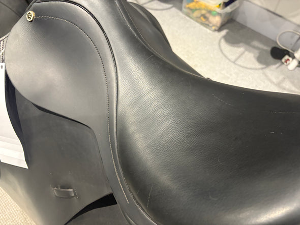 #2382  17.5 Barnsby Dressage Saddle, MED.